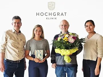 Klinikleitung und Klaus v. Plötz